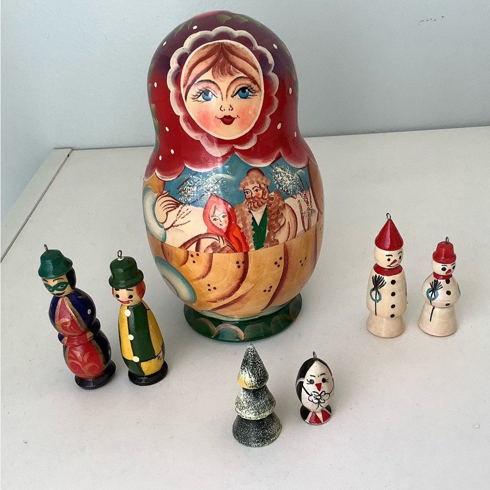 New Matryoshka wood nesting dolls / ornaments (7 pieces / Christmas )